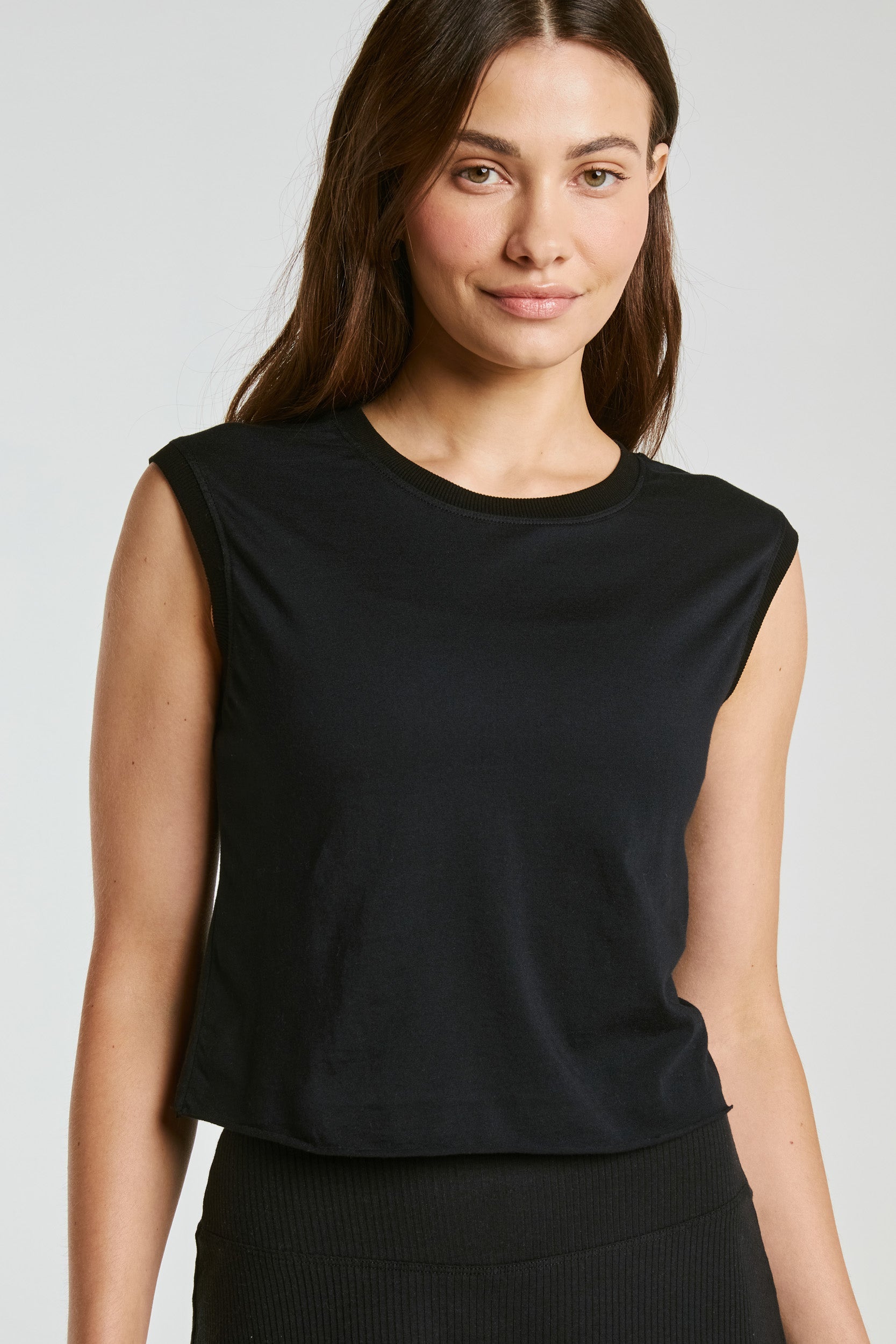 Cropped Model Muscle - Year of Ours