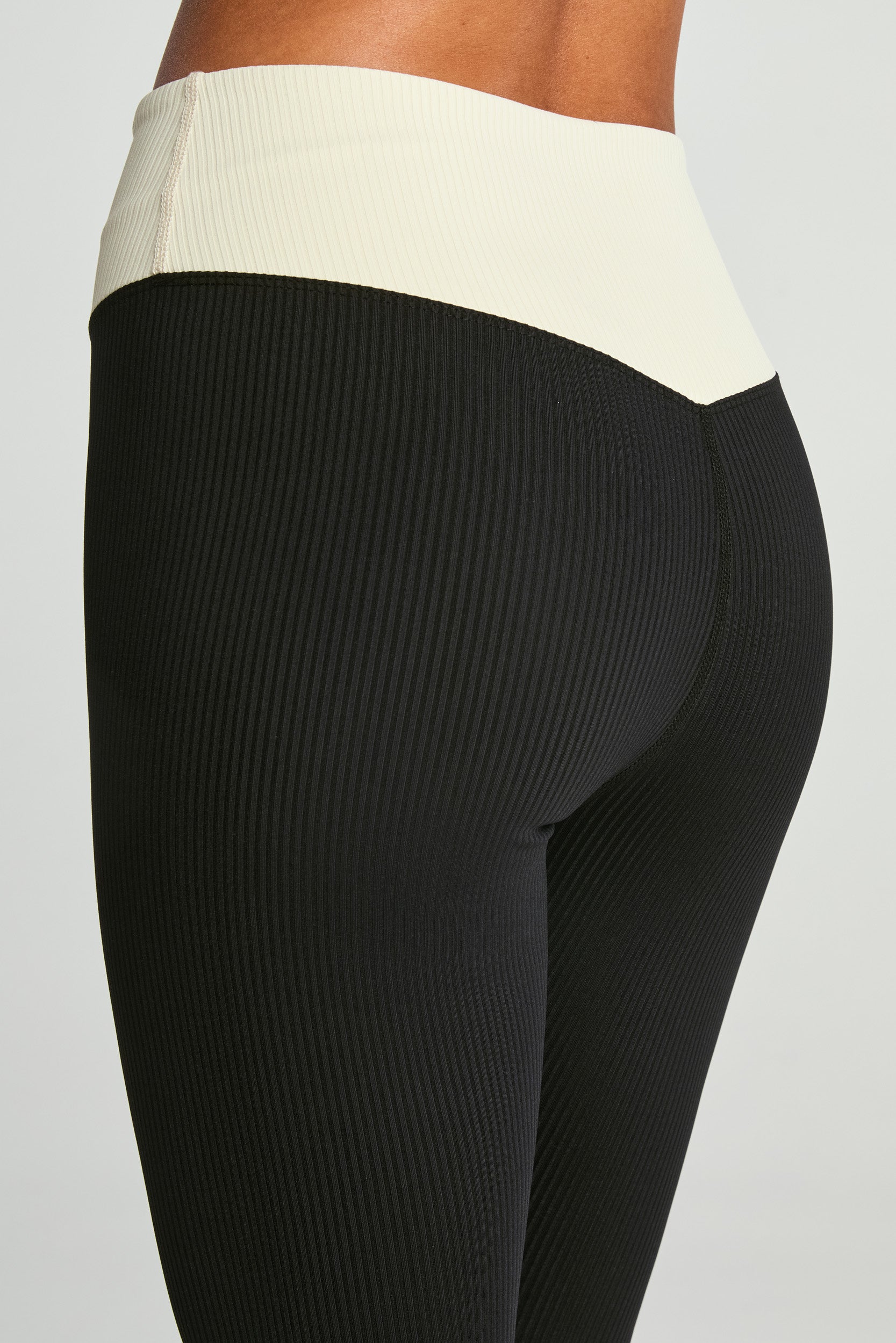 Ribbed Two Tone Dip Legging - Year of Ours