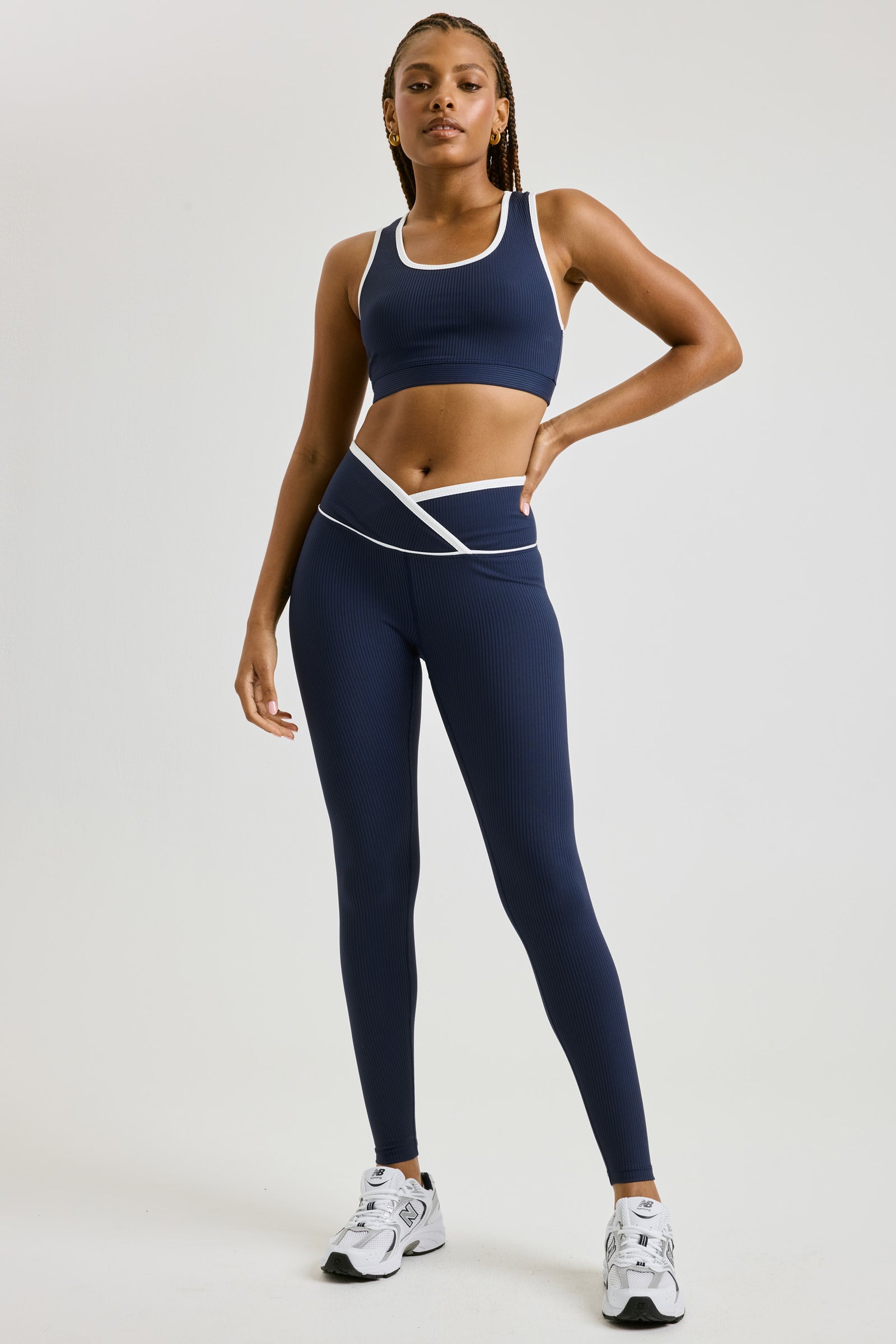 YEAR top OF OURS NWOT Athletic Leggings w/Booty Flattering Contrast Piping