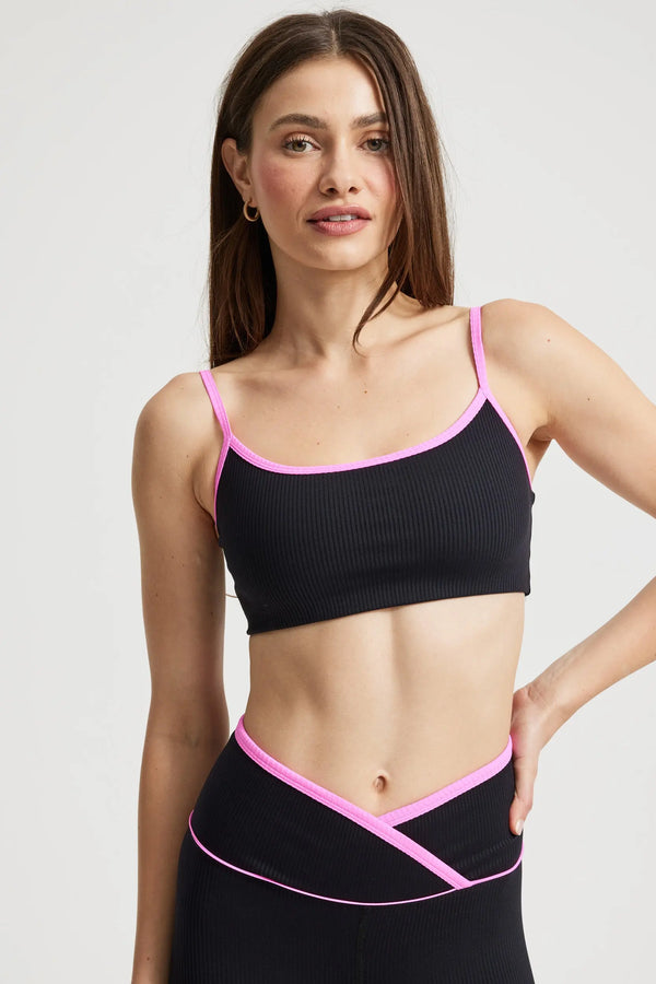 Our 5️⃣⭐️ Rari Sports Bra by @ascudds is now available in our beloved Helix Sports  Bra material! Introducing the Rari Lux in two