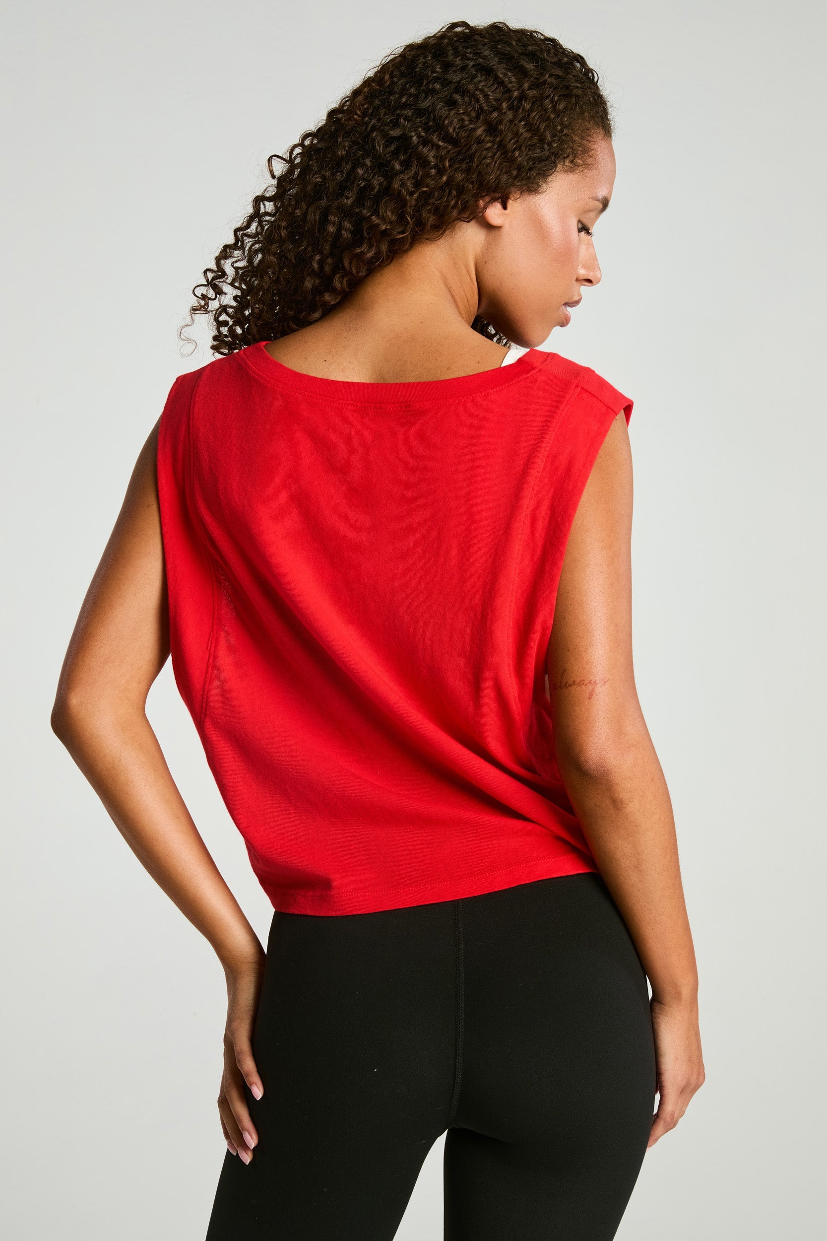 Flow Cropped Muscle Tank - Year of Ours