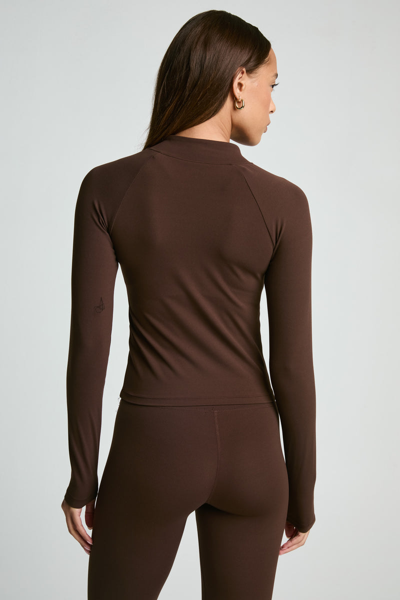 Studio Pull Over