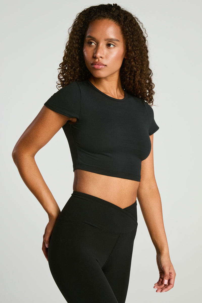 Studio Cropped Active Tee