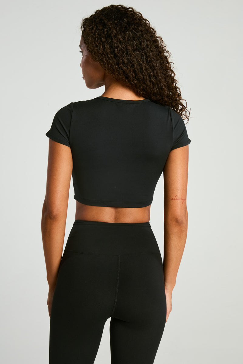 Studio Cropped Active Tee