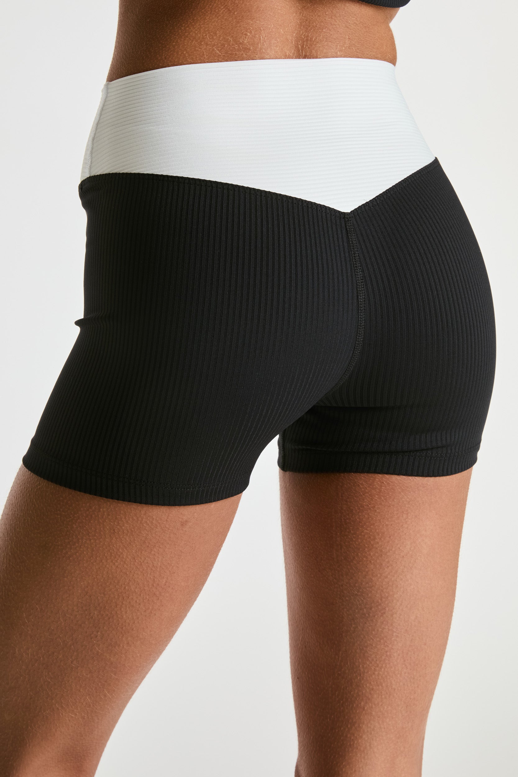 Ribbed Two Tone Dip Short Year of Ours